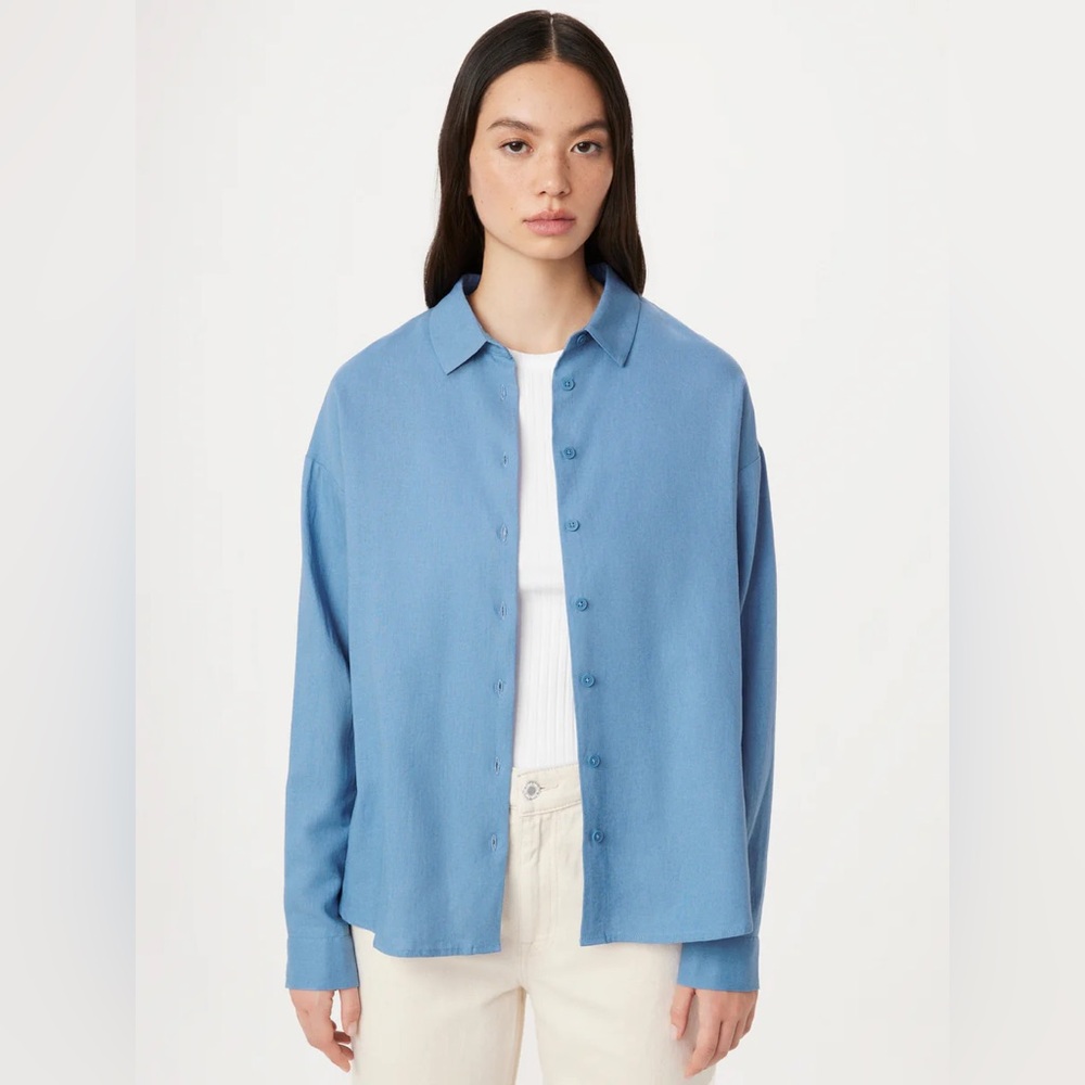 The Linen Long Sleeve Button-Up Shirt